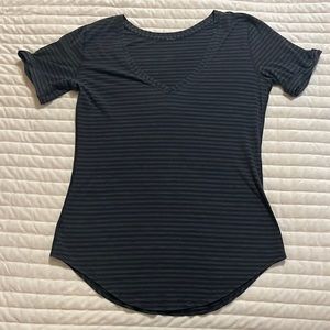 Lululemon T-shirt , size 6